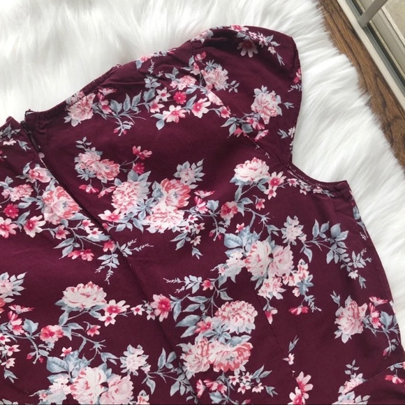 Forever21 burgundy floral romper - Picture 5 of 5